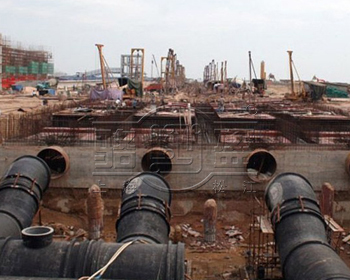 重慶市大渡口區(qū)防水套管焊接現(xiàn)場(chǎng)