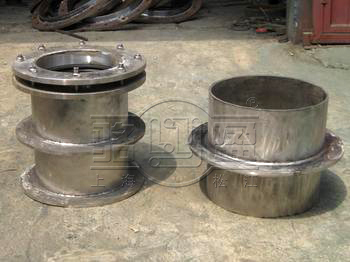 柔性防水他管和<a href=http://www.m.hughf.com.cn target=_blank class=infotextkey>剛性防水套管</a>